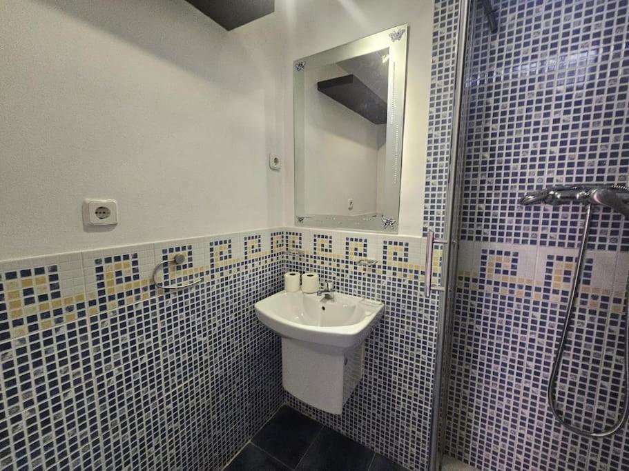 Apartamento Unico En Lucero Мадрид Экстерьер фото
